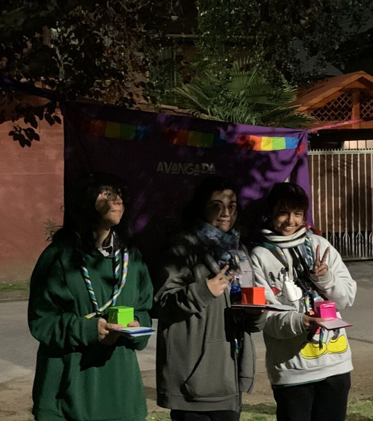 Paso de Bárbara, Renata y Sofía hacia el Clan